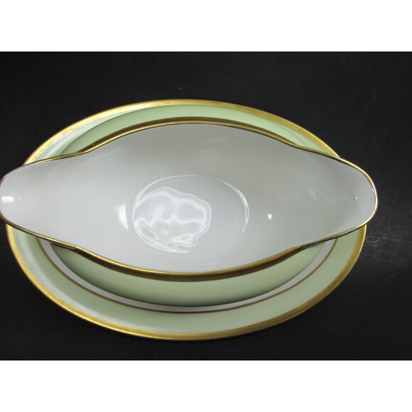 Tirschenreuth The Wilton  Gravy Boat with Attached Underplate   Pristine Cond - Picture 7 of 7